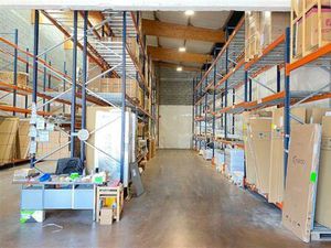 Vente local d'activités PONTAULT COMBAULT 1 657 m²