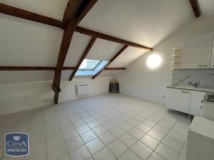 Appartement à louer 2 pièces 27 m² - Corbeil-Essonnes (91) - 676€