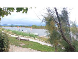 Vente Classique / Bord du lac marin / maison mitoyenne T1 BIS meublée