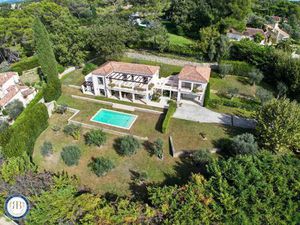Villa Contemporaine à Mougins de 307m²  4600m² de Terrain – Vue Imprenable sur le Vieux...