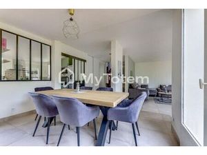 Maison de luxe de 4 chambres en vente à Louveciennes  France