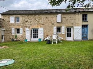 Achat Immeuble 485m² BECELEUF 79160