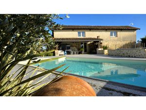 MAISON T7 - 159M² EN CAMPAGNE AVEC DEPENDANCE  PISCINE  GARAGES ET JARDIN AUTOUR / PROCHE 