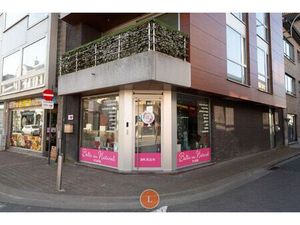 Handelspand op topligging in Menen