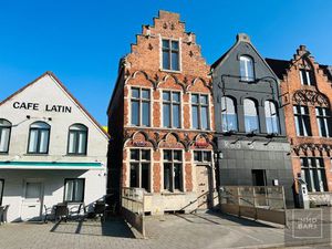 Authentiek handelspand met appartement.