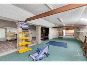 EEKLO - Te renoveren handelshuis met grote bruikbare oppervlakte en tuin