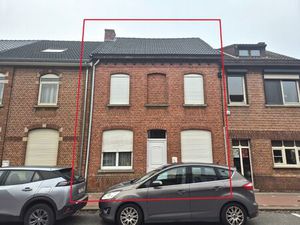 Rijwoning met veel potentieel in de dorpskern perceel 454 m²
