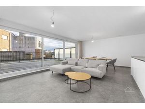 Zeer ruim 3 slaapkamer appartement (2023)