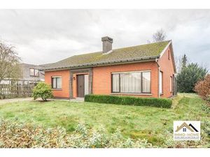 Vrijstaande woning op een ruime grond op topligging te Beervelde!