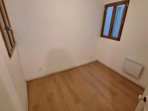 Location appartement 3 pièces 97 m² à Marseille 2 (13002)