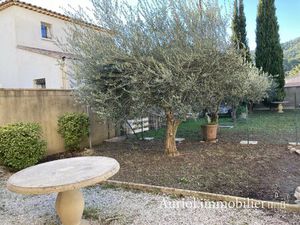 Location Appartement 3 pièces 47m² ROQUEVAIRE 13360