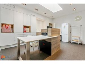 Commerciële eigendom te koop in Boom