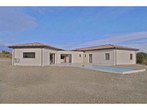 Villa de standing avec piscine et double garage vue imprenable