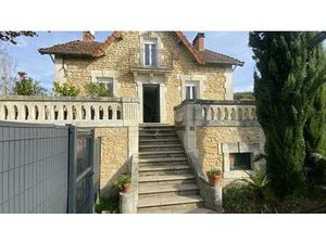 Charmante maison bourgeoise avec jardin et appartement indépend