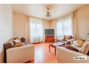 5 pièces + annexe – Immeuble sans copropriété à vendre en bloc ou séparément  face à la ga