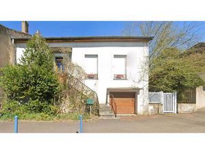 SUCCESSION VACANTE ! Opportunité rare pour les professionnels du bâtiment : Maison à rénov