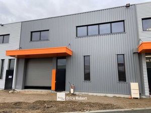 A vendre - Locaux d'activité situés dans un parc d'activité - Corbas