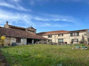 Vente Maison à Cellefrouin (16260) : à vendre / 312m² Cellefrouin
