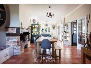 Maison familiale de plain pied avec piscine