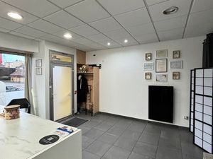MULHOUSE : LOCAL rue de Soultz de 45 63 M2