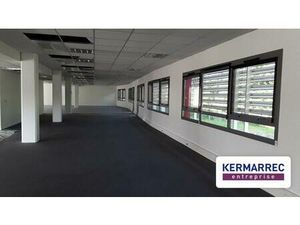 A Orvault RDC 265m² à Louer  Bureaux avec 11 parking