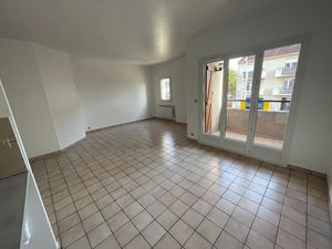 Appartement T2 près de SAINTE GENEVIEVE DES BOIS à louer