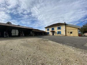 Viager occupé - Ferme avec grandes dépendances et 22ha de...