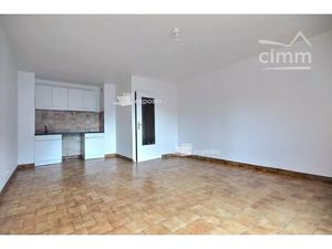 A LOUER - STUDIO 34 14 m² à ALLEVARD