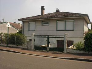 Location Maison 3 pièces 75m² ST JEAN DE LA RUELLE 45140