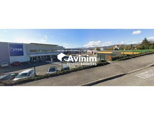 Local commercial 380 m² à louer