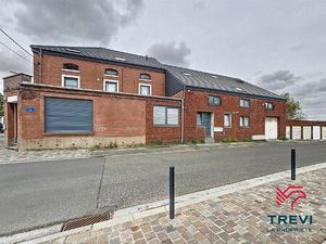 Commercieel te koop in Farciennes met 12 slaapkamers