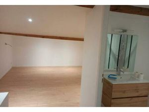 Location appartement 3 pièces 90 m² à La Réole (33190)