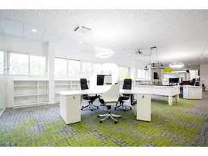 A LOUER  BUREAUX BUC