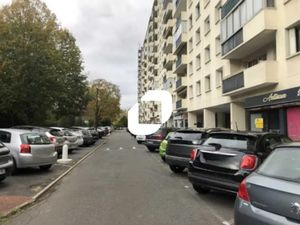 Location Commerce Saint Cloud 92210