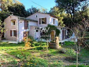 Maison de campagne proche du village