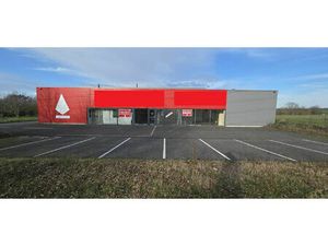 Location commerce 750 m² à Mazé-Milon (49140)