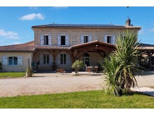 Maison 12 pièces - 341 m²