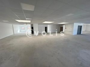 A LOUER - Bureaux de 673 m² - Lisses (91)