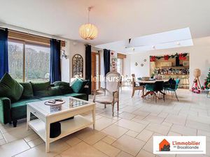 Longère de charme face à un étang