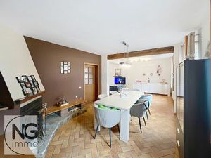 Maison à vendre avec garage et terrasse   Mont-sur-Marchienne (VBD65120)
