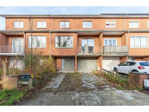 Maison à vendre avec garage et jardin   Waterloo (VBD64969)