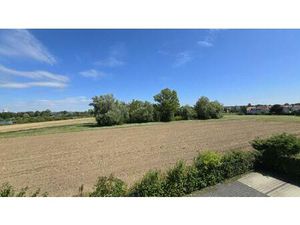 Appartement F3 avec balcon  cave et parking fermé