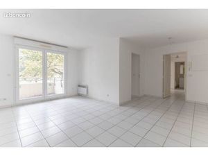 Appartement t3 66 m2 + parking sous sol privatif chartrons/haussmann