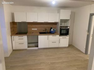 Studio avec terrasse à Camarès