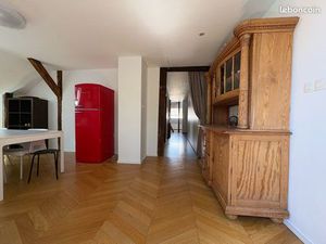 Appartement meublé 5 pièces + garage fermé