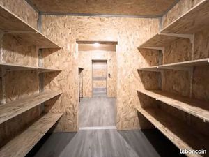 Cave à louer hyper centre Le Mans place republique 