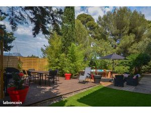 Rez de maison entier Toulon   appartement 115 m2 avec piscine et terrasse proche mer