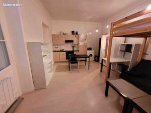 Studio meublé hyper centre 540