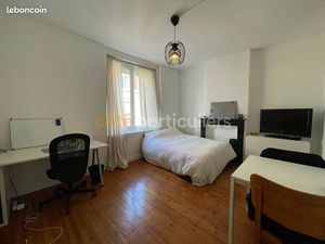Studio 1 pièce 27 m²