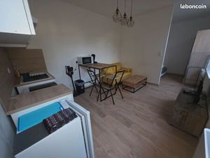 F1 bis meublé entièrement rénové à 2min de la gare à pied